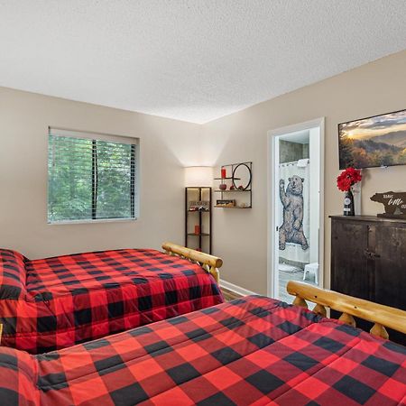 Obear Mountain Is A Newly Updated Condo In Chalet Village Of Gatlinburg! Kültér fotó