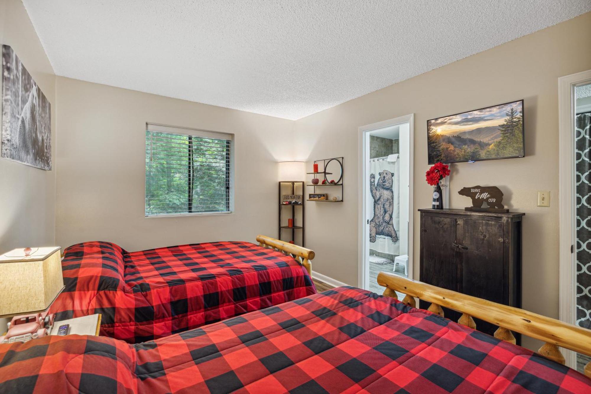 Obear Mountain Is A Newly Updated Condo In Chalet Village Of Gatlinburg! Kültér fotó