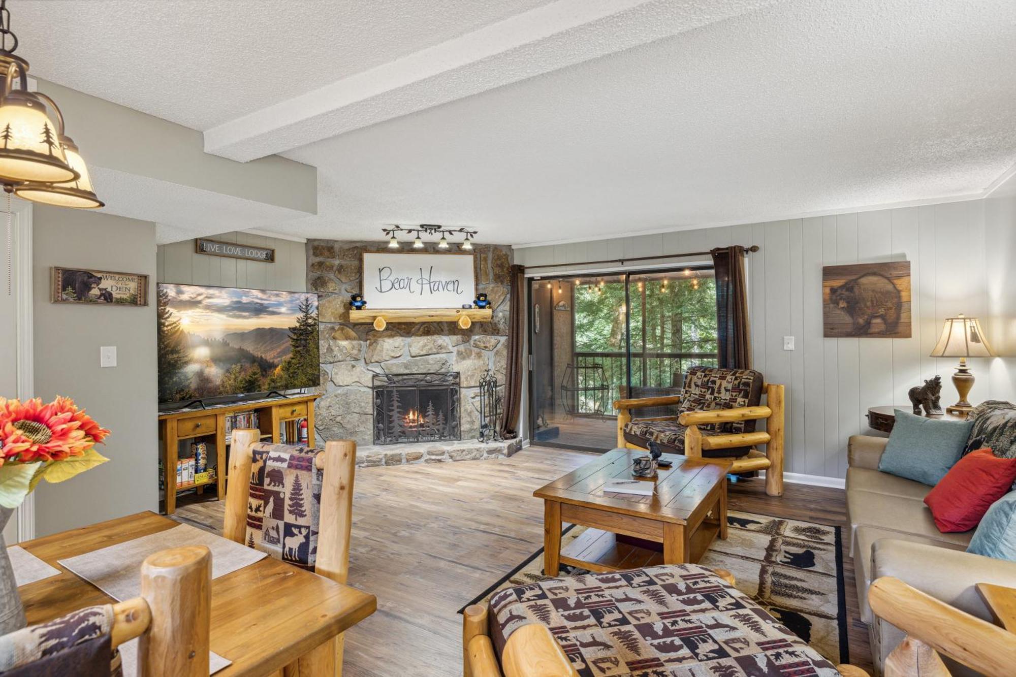 Obear Mountain Is A Newly Updated Condo In Chalet Village Of Gatlinburg! Kültér fotó